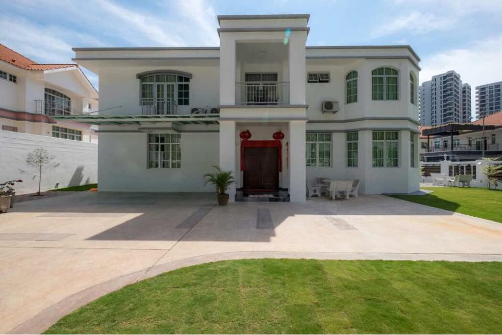 6, Persiaran Tanjung Bunga 3 Villa Batu Feringgi Luaran gambar