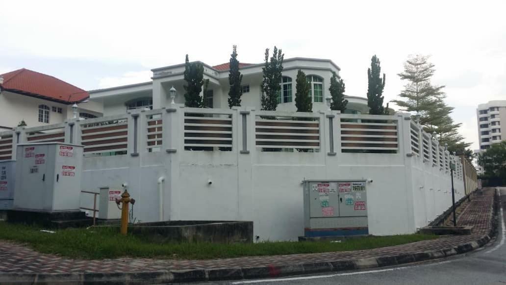 6, Persiaran Tanjung Bunga 3 Villa Batu Feringgi Luaran gambar