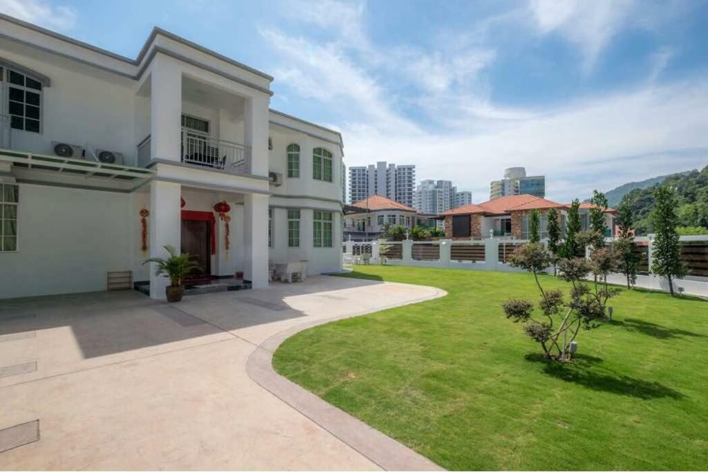 6, Persiaran Tanjung Bunga 3 Villa Batu Feringgi Luaran gambar